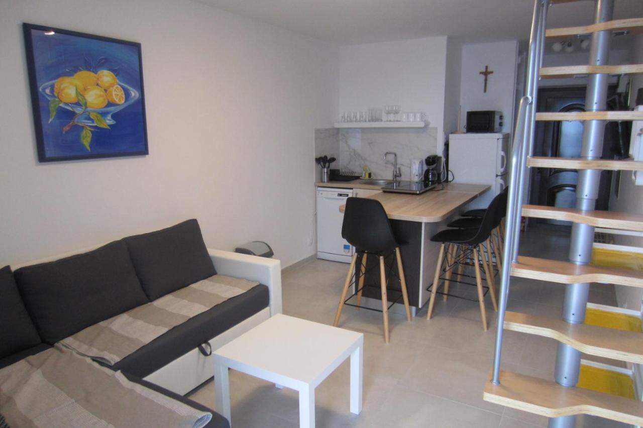 Apartman Valinor Miholascica Esterno foto