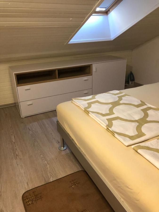 Apartman Valinor Miholascica Esterno foto