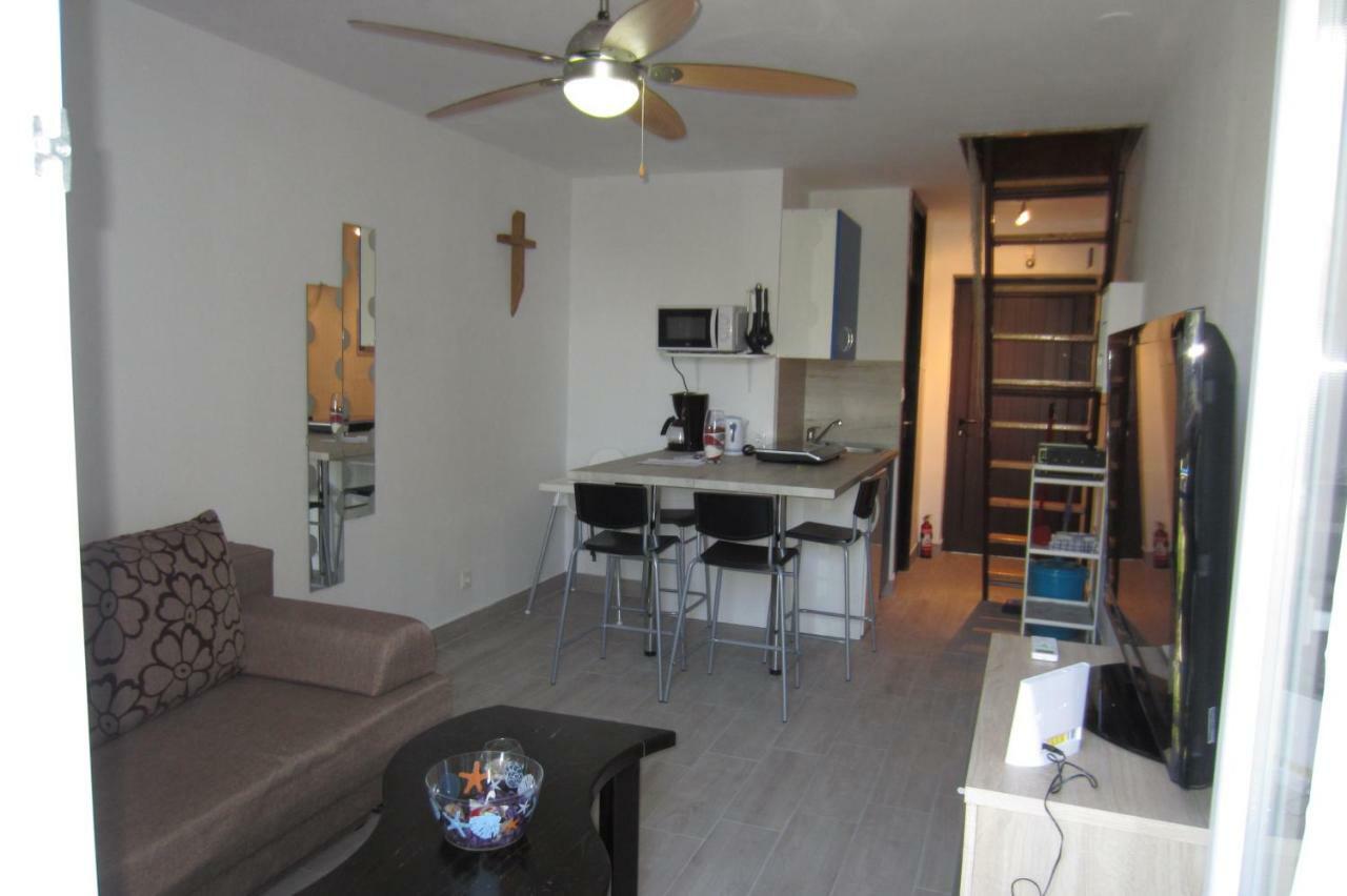 Apartman Valinor Miholascica Esterno foto