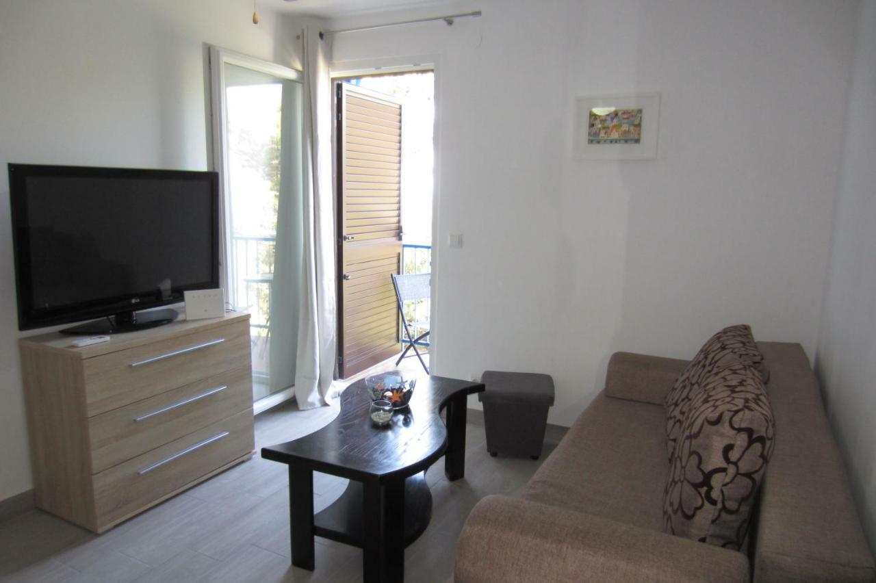Apartman Valinor Miholascica Esterno foto