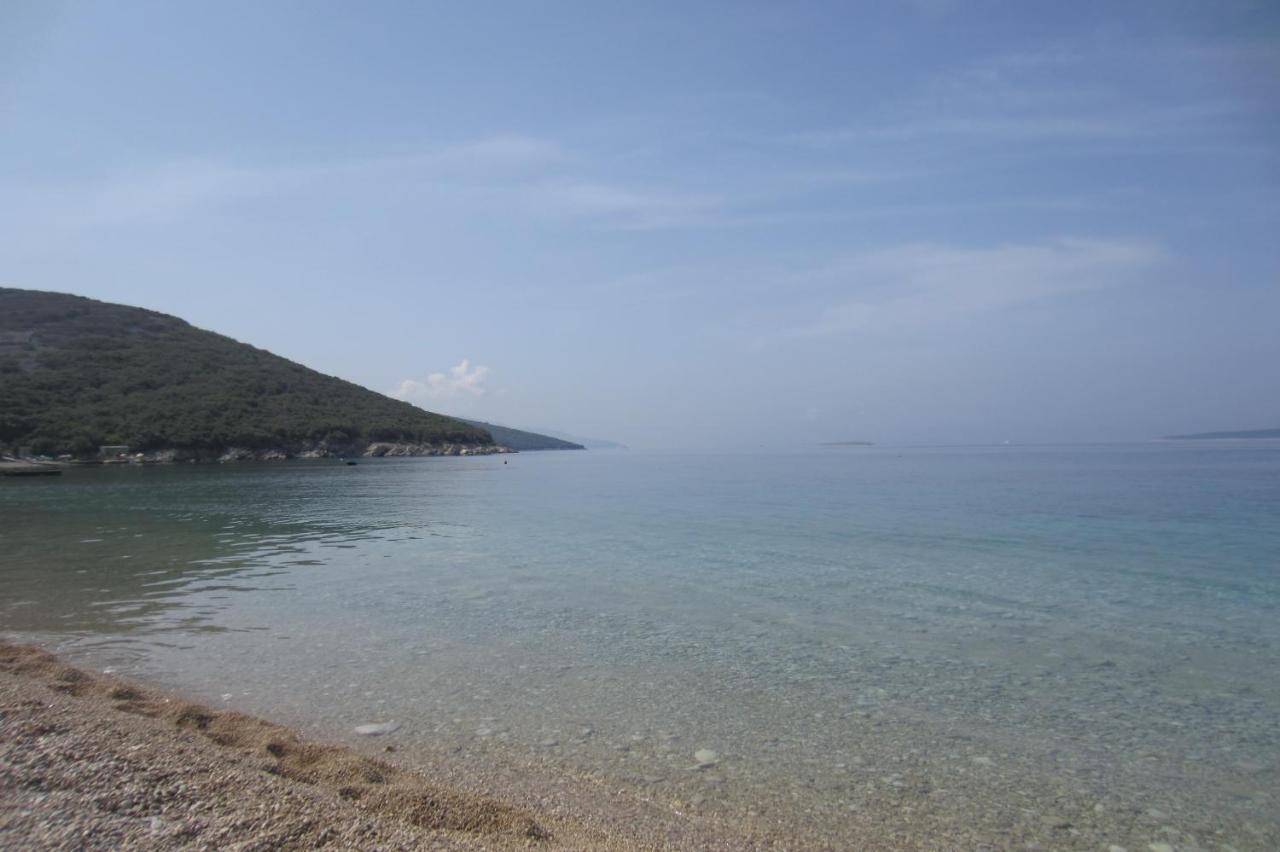Apartman Valinor Miholascica Esterno foto